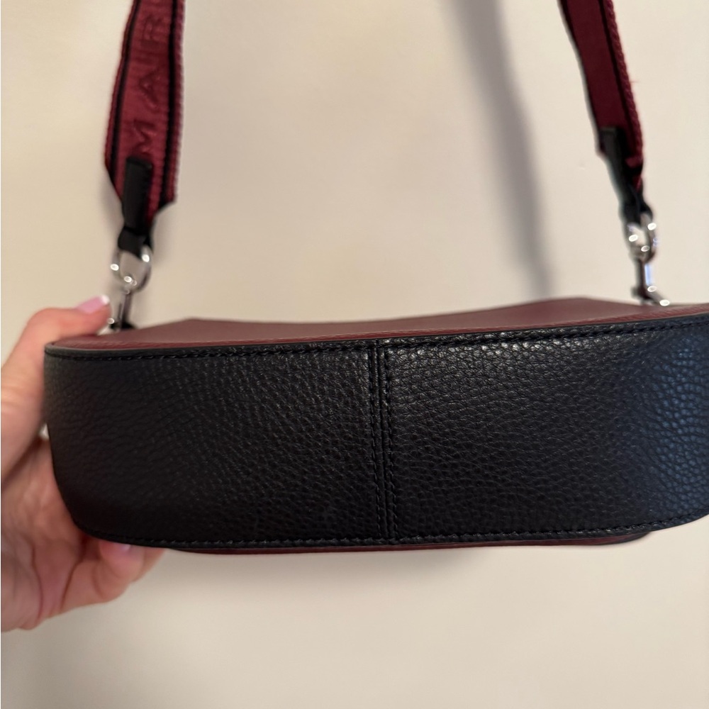 Marc Jacobs burgundy Crossbody - Picture 6 of 9